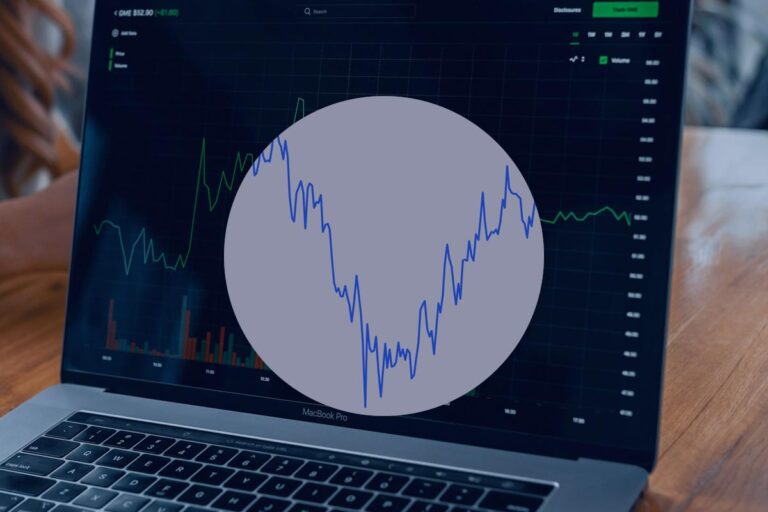 Line Chart: Structure, Uses, How to Read & Trade